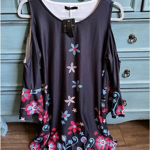 NWT CUTE REBORN COLD SHOULDER TUNIC TOP WITH BELL SLEEVES